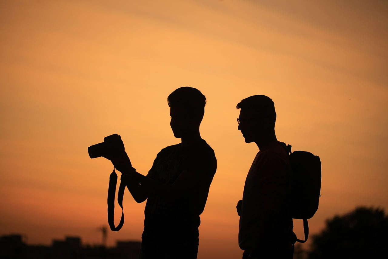 Capturing the Perfect Safari Shot: Tips from Professional Photographers 1 g2702ed0f2489d512983e023955fb304ee7763e980d9dc4f001de324c9c187fd55e9db42dd49e4ddb429e74b9aadf2f0200721ad8833598b99e80f7b2c73e9348_1280-1777352.jpg