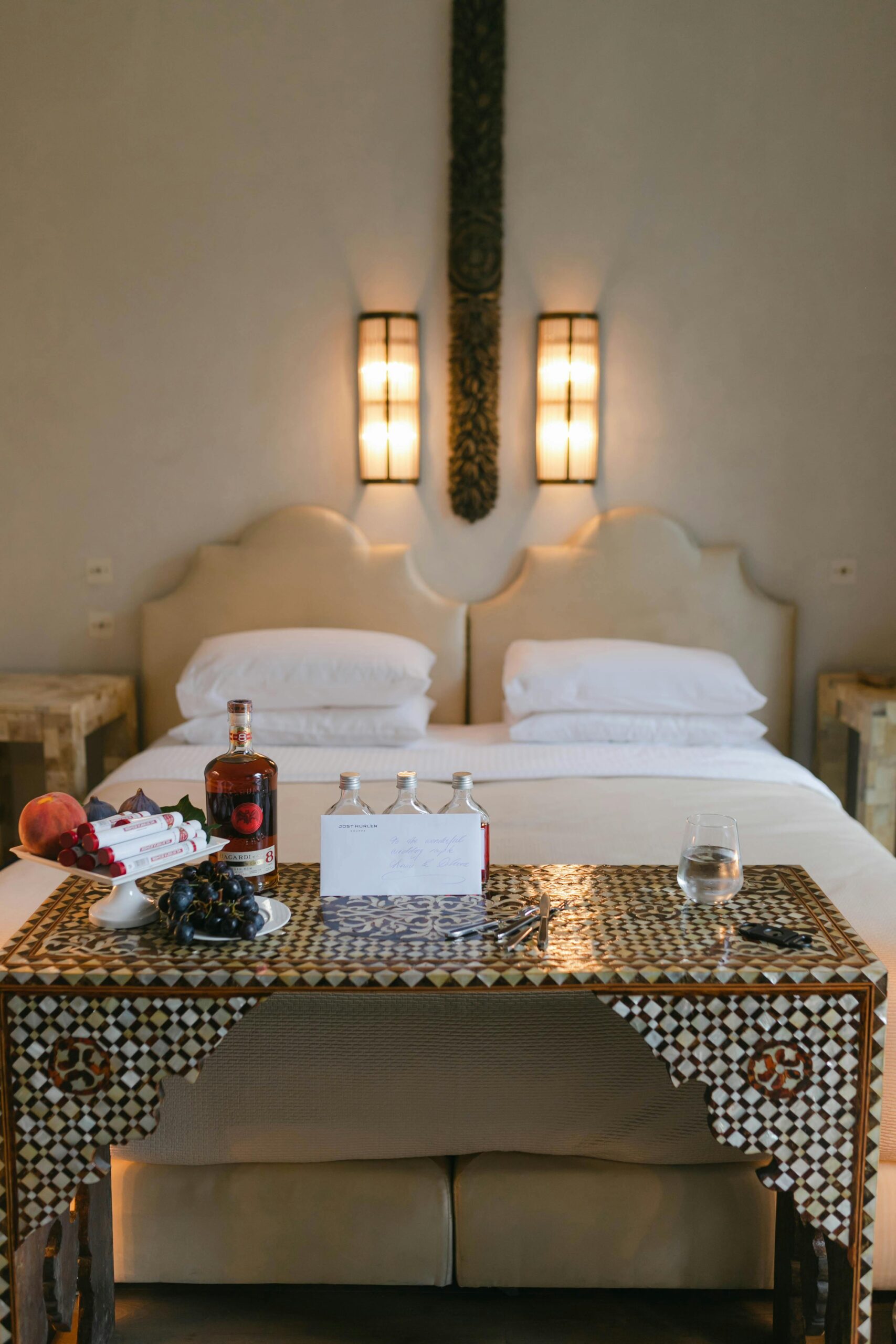 Unique Accommodation Options in Zanzibar: Stay in Style and Comfort 1 Explore a stylish hotel room with intricate furniture and upscale amenities in Istanbul.