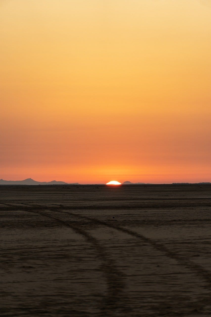 Northern Circuit 10-day safari guide 1 sahara, jeep, safari