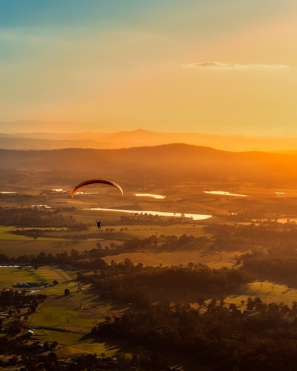 Sustainable Safari Tourism Tips: Explore Africa Responsibly 1 australia, paragliding, leisure