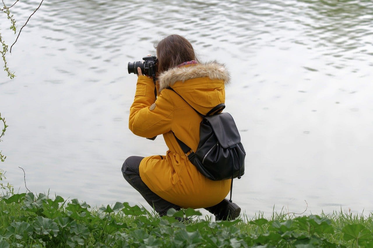 lakeshore, woman, photographer