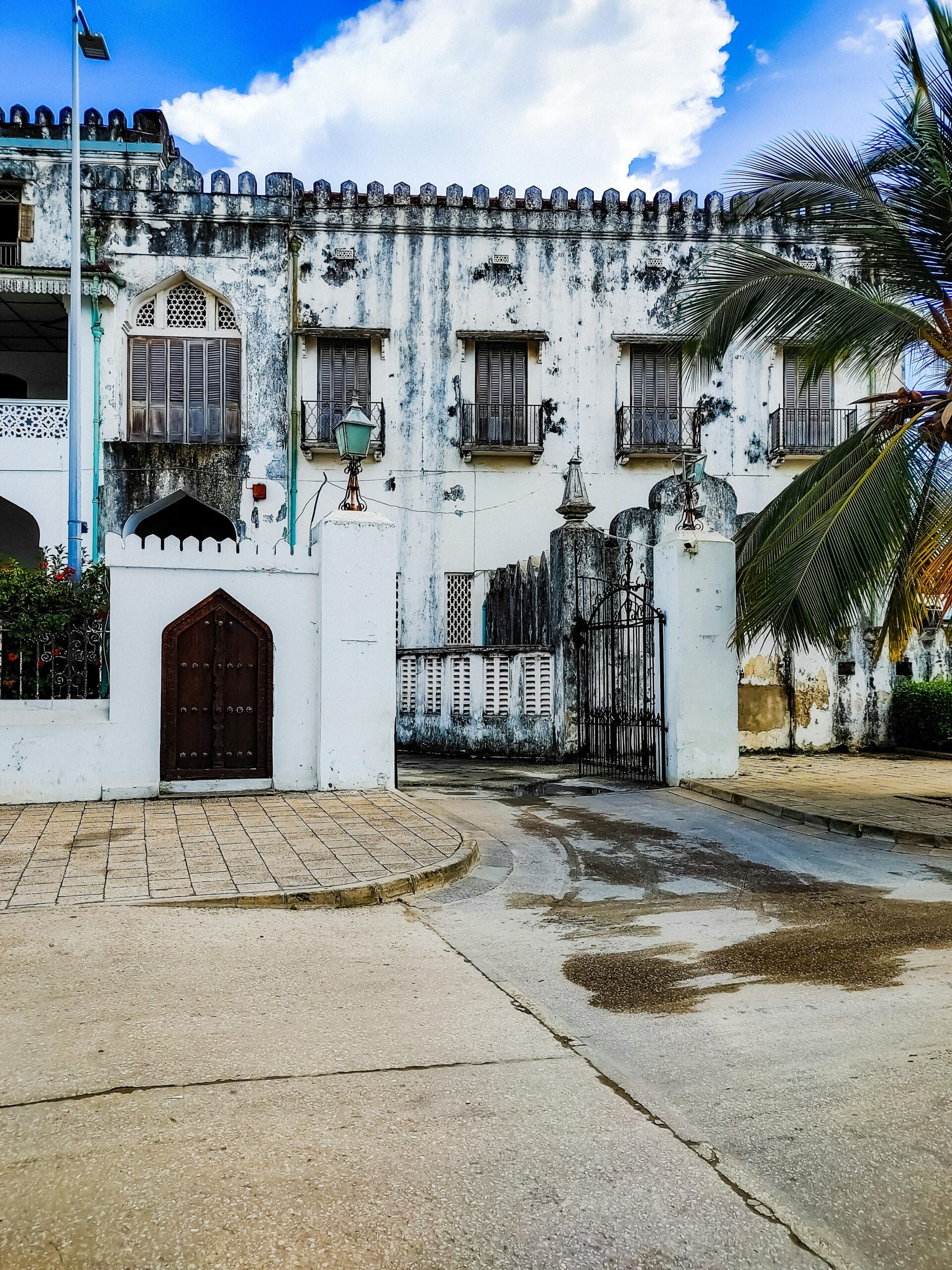 How to choose the right tour operator in Zanzibar 1 Discover the architectural charm of Mpandeni in Unguja North Region, Tanzania.